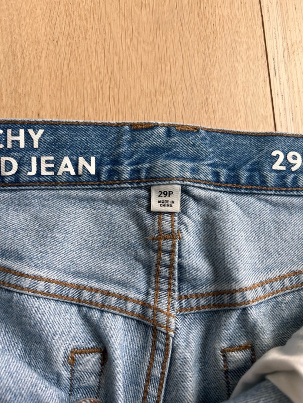 J. Crew Slouchy Distressed Boyfriend Jeans. Size 29P - Picture 7 of 10